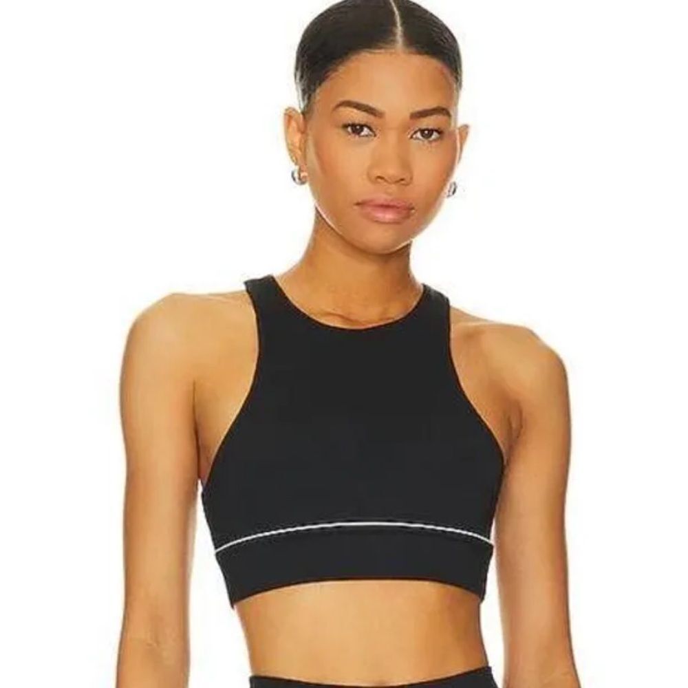IVL Collective | Revolve | Curve Sports Bra in Jet Black & Brilliant White - Picture 7 of 7